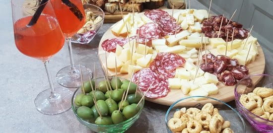 buffet aperitivo in terrazzo