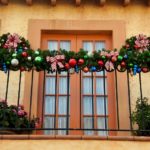 Ghirlande natalizie e festoni da esterno per balcone