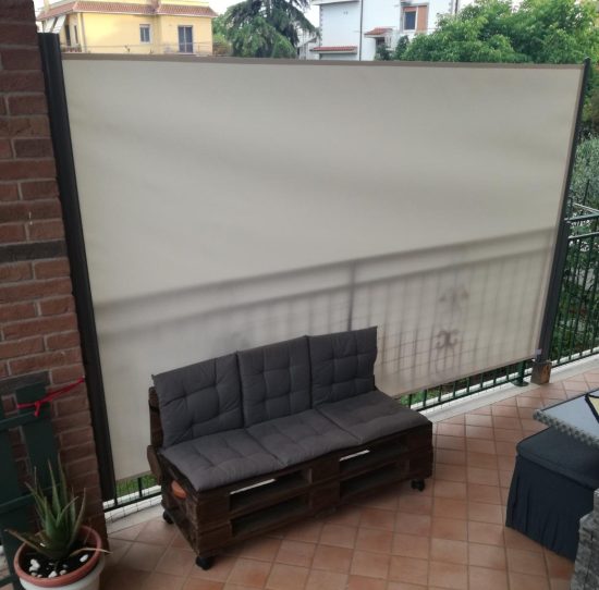 Tenda frangivista balcone